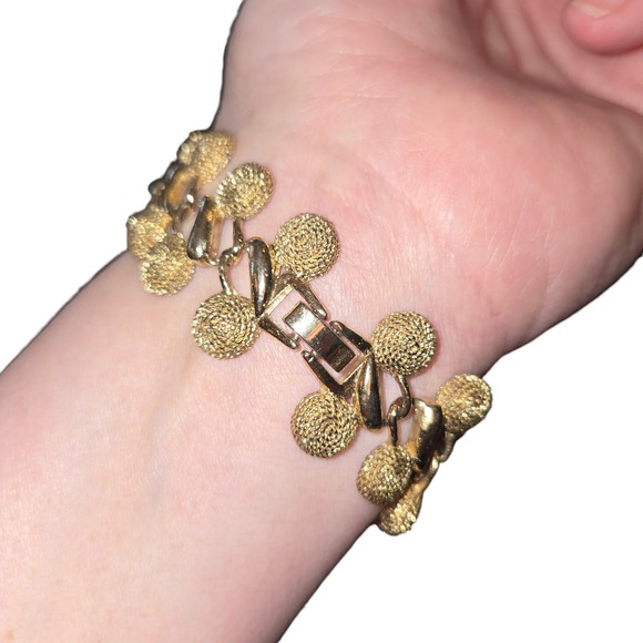 Unmarked VTG MCM Gold Tone Textured Double Disc Link Necklace & Bracelet Set - Picture 7 of 8